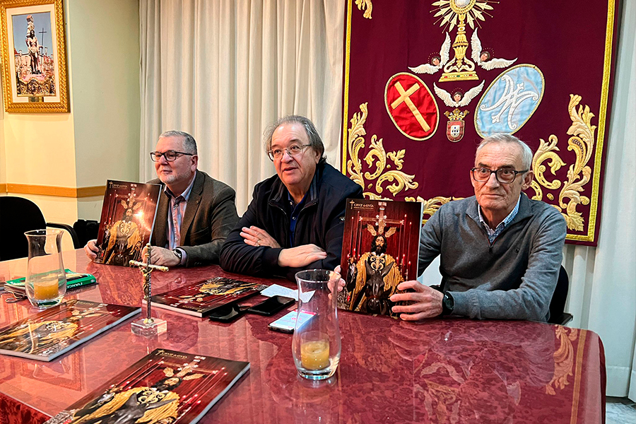 Presentación de la Revista Cruz de Guía / Daniel Hernández