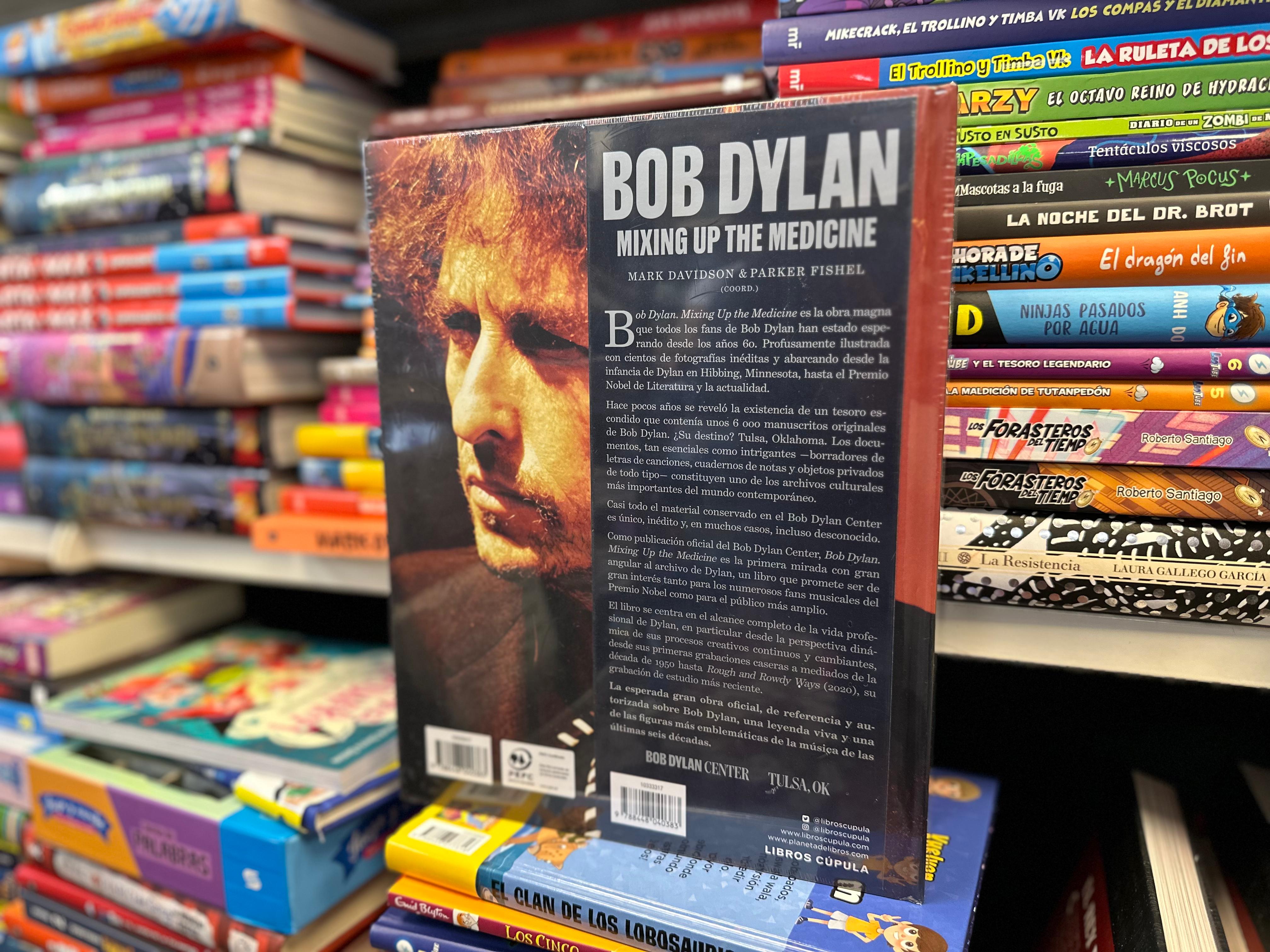 Bob Dylan: de venta en librerías desde la concesión del Nobel en 2016/ Mohamed Ettouileb