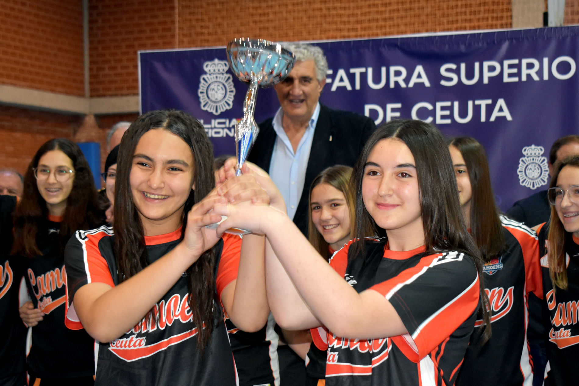 Entrega de Medallas del Torneo del Bicentenario de la Policía Nacional 