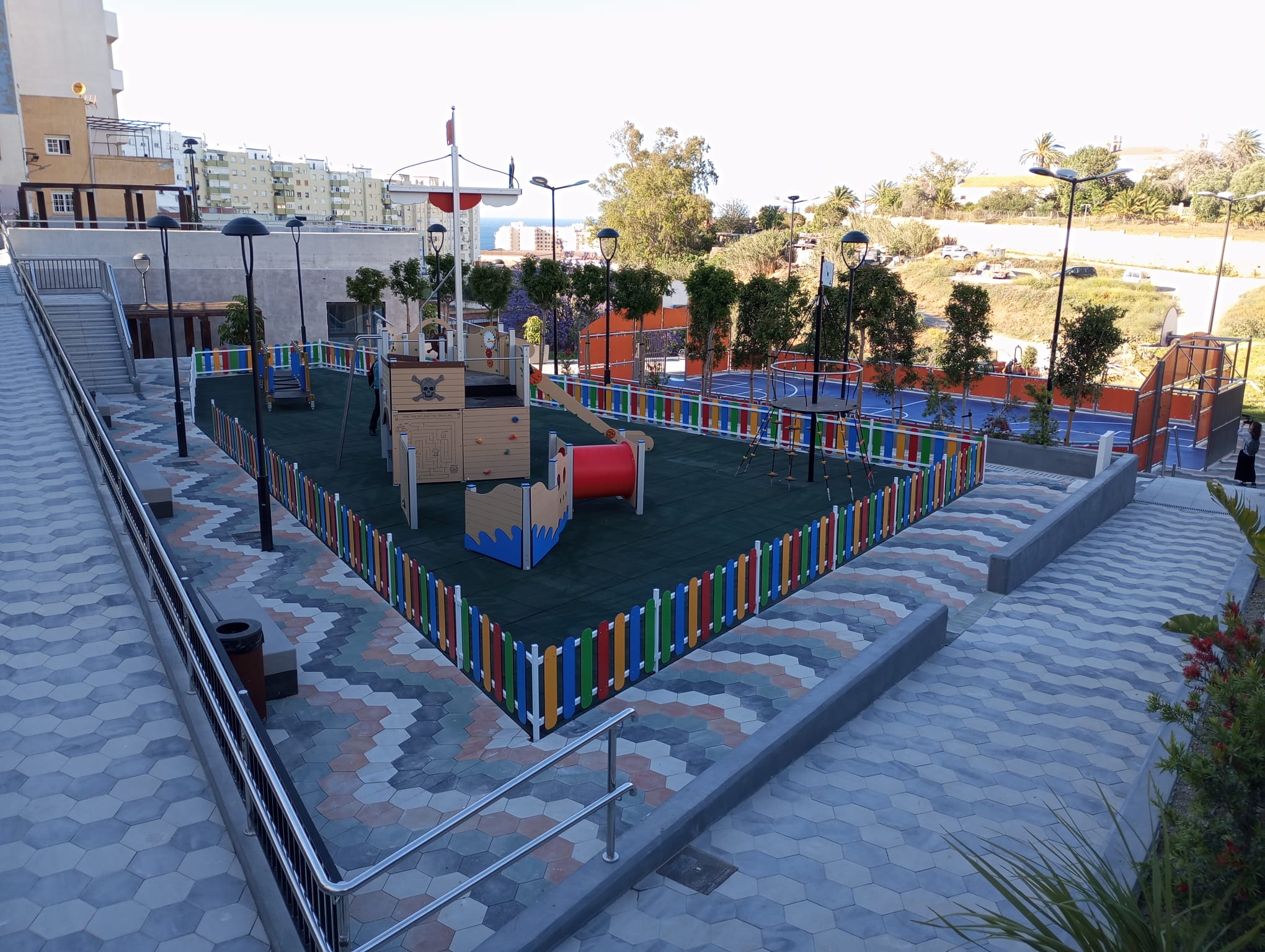 Parque infantil en la plaza Nicaragua/ Juanjo Coronado