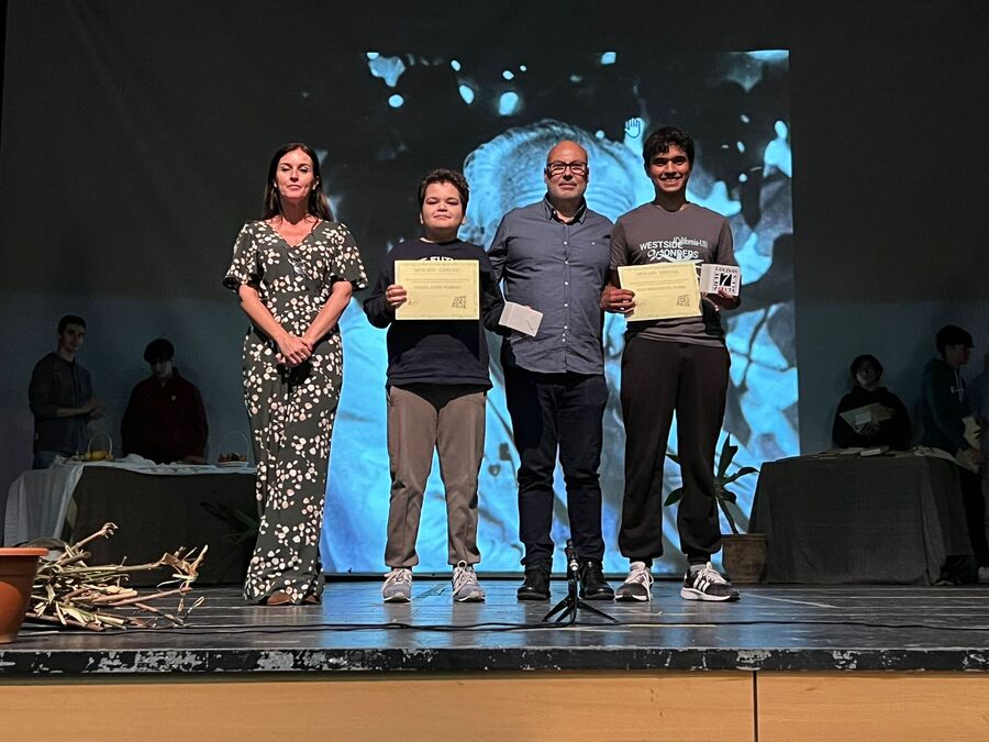Premios III Ed, Concurso 'En pocas palabras' / Daniel Hernández