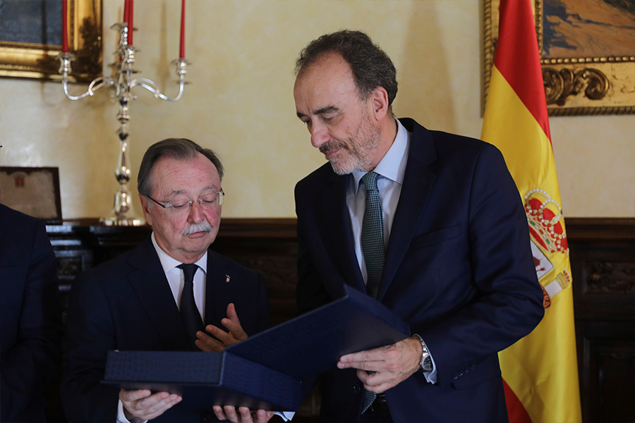 Recepción de Juan Vivas al  magistrado del Tribunal Supremo, Manuel Marchena