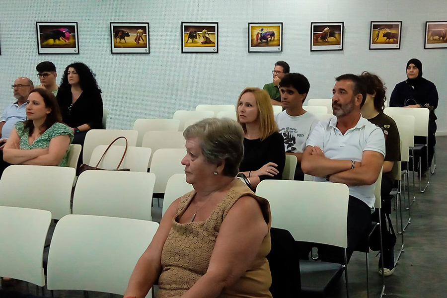 Ponencia informativa de la Casa de Estudios / César Martín