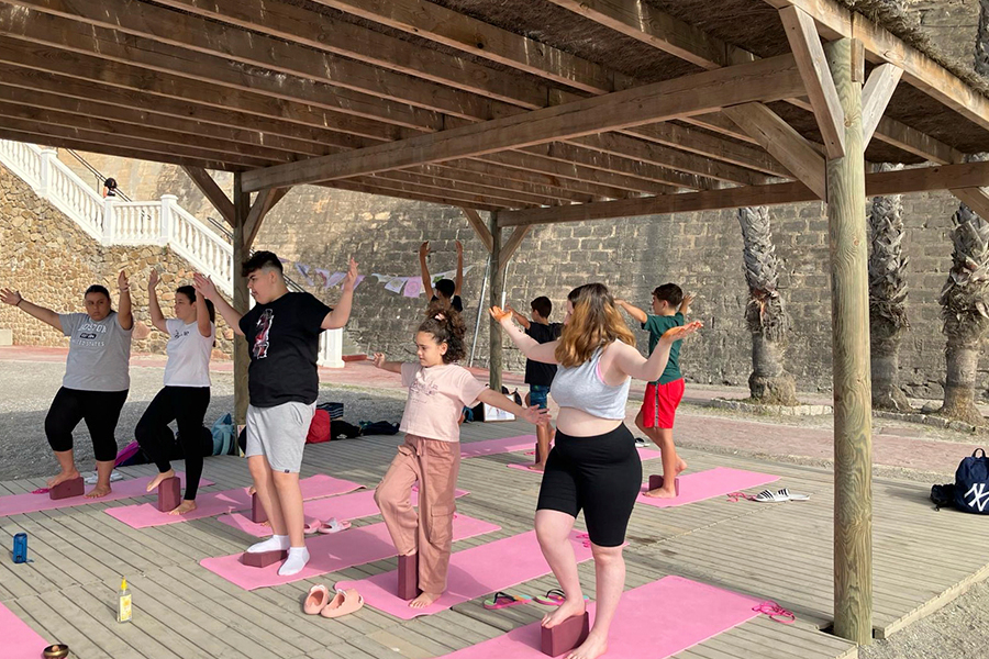 Yoga en el recreo