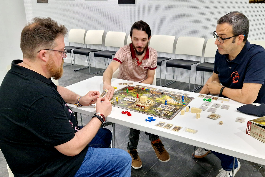 Jornada de juegos de mesa de la mano de 'El Solitario' / Laura Ortiz