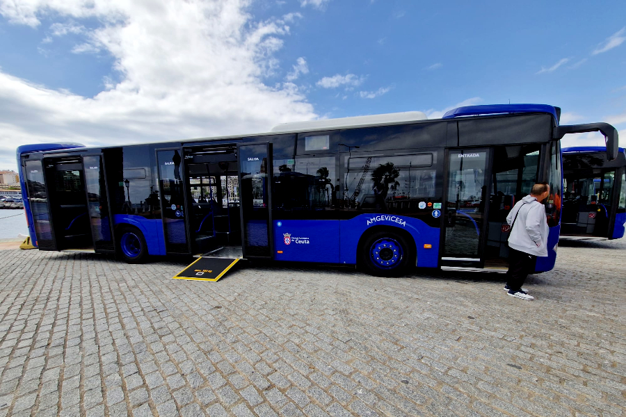 Así son los nuevos autobuses _ Laura Ortiz(3)