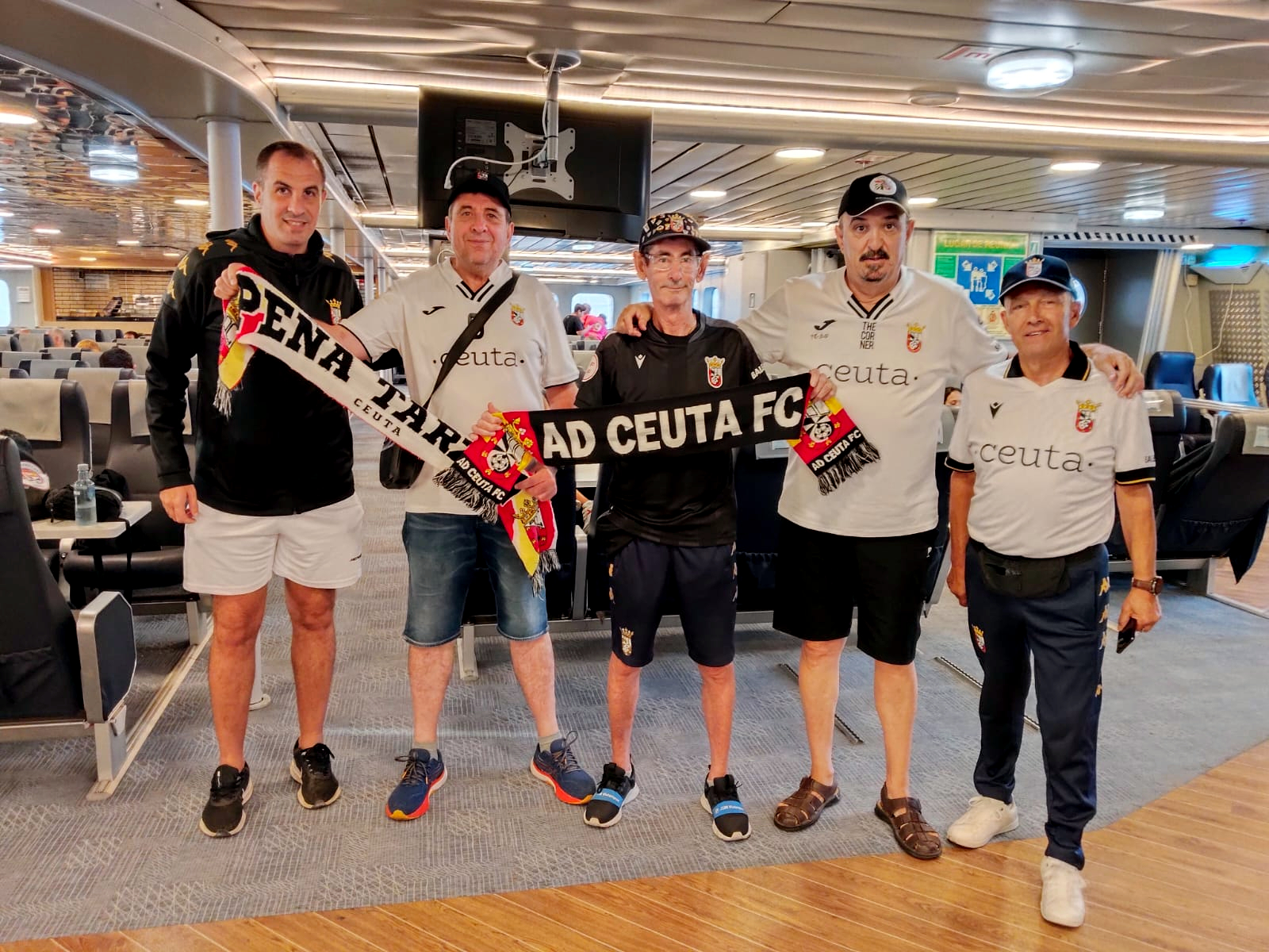 Aficionados caballas rumbo a Marbella. Foto: Abdeselam Mohamed