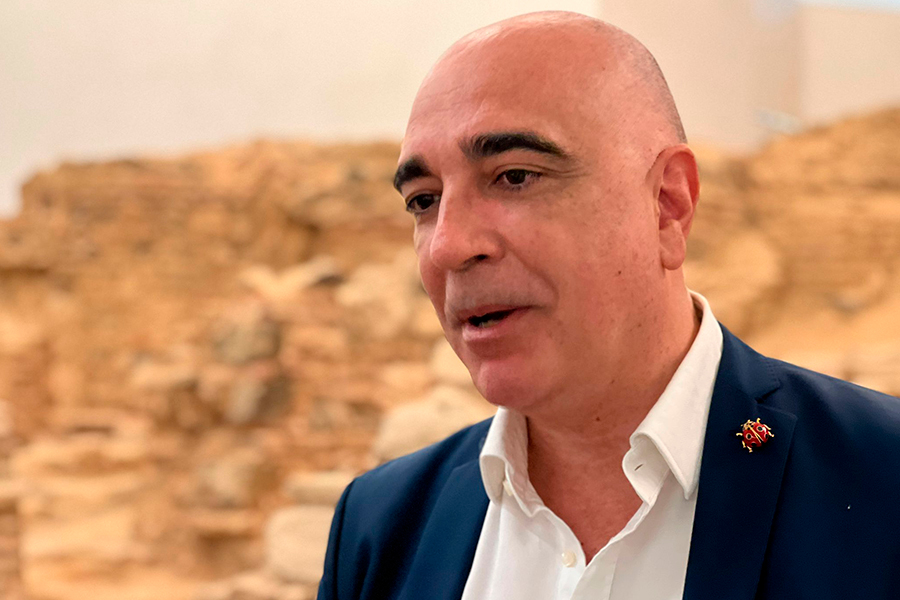 Presentación de Manuel Francisco Reina