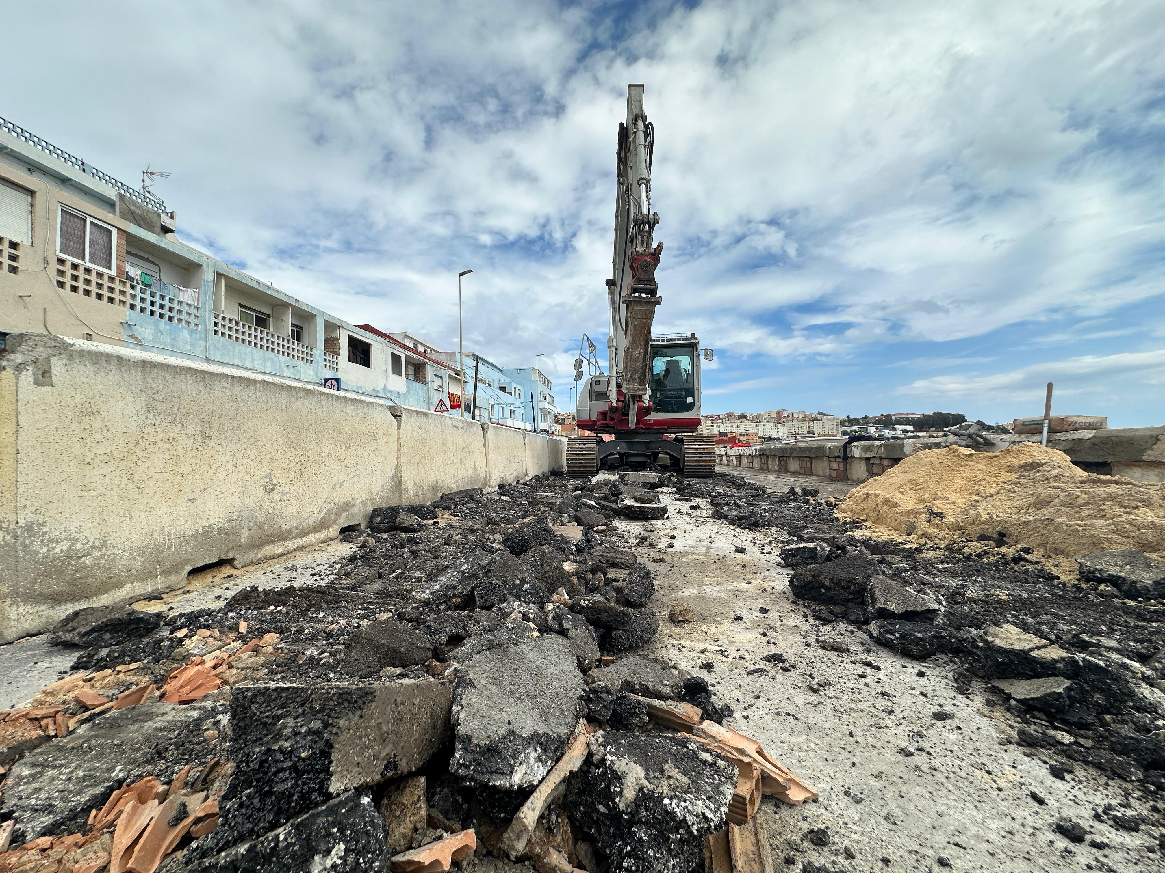 Obras en la carretera de la frontera, N-352 / Mohammed Ettouileb