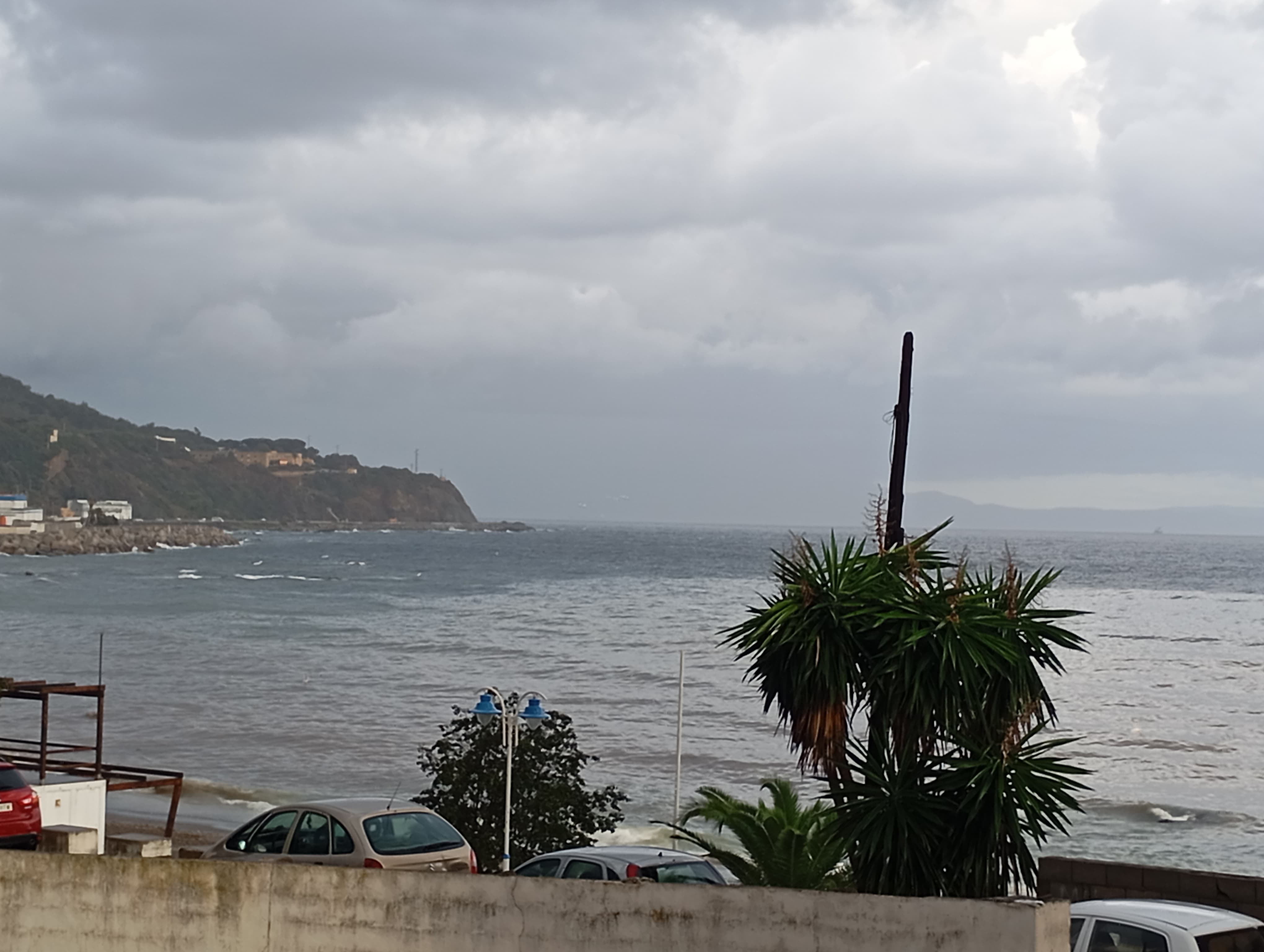 A pesar del temporal, los barcos no han sufrido ninguna cancelación hasta el momento/ Juanjo Coronado