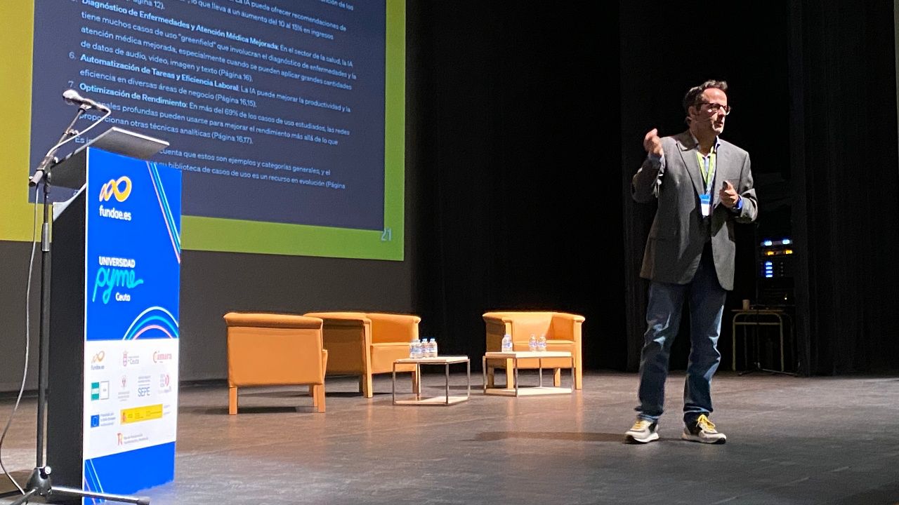 Antonio Ortiz, divulgador de IA y podcast Monos Estocásticos