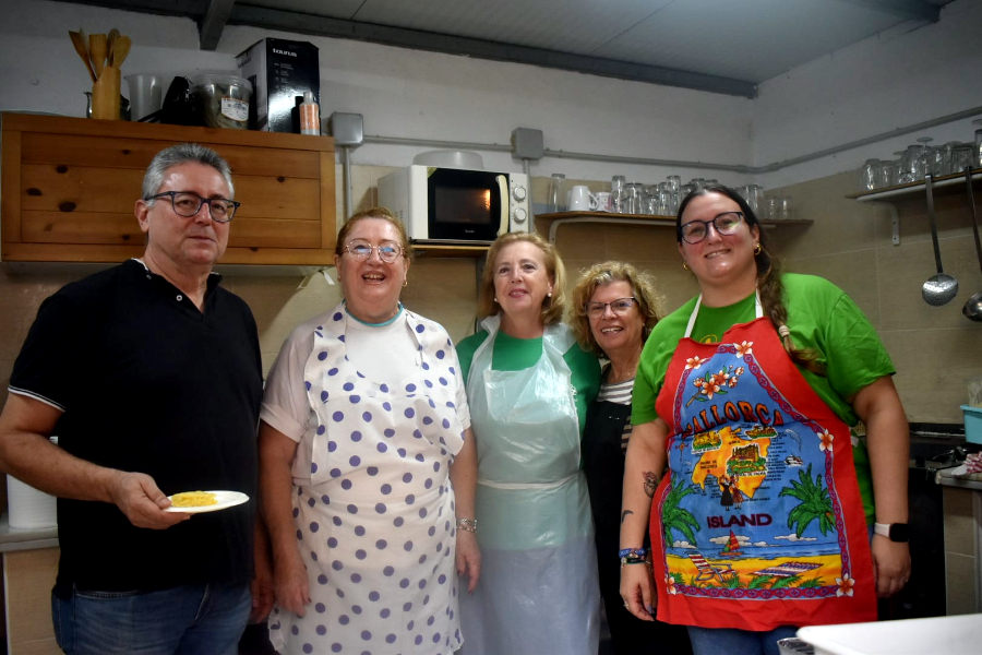 Zambomba solidaria de El Rocío / Rafa Báez