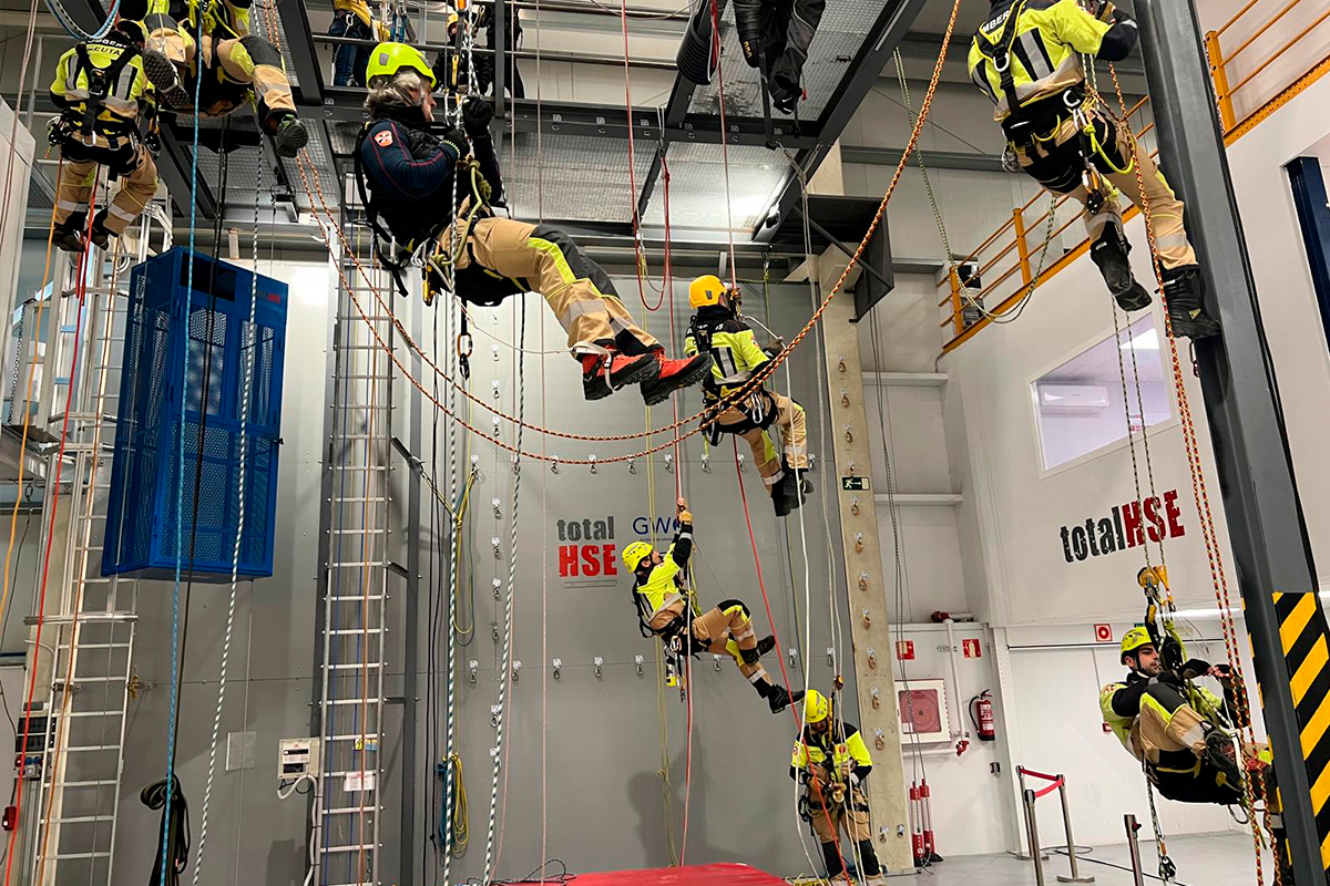Formación de los bomberos en Rescate Vertical