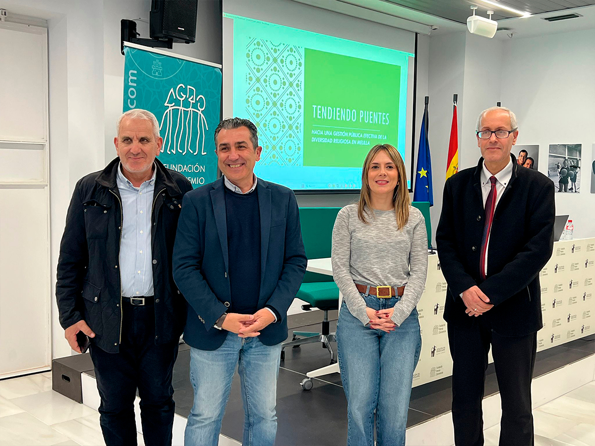 Presentación del libro Tendiendo Puente - Daniel Hernández