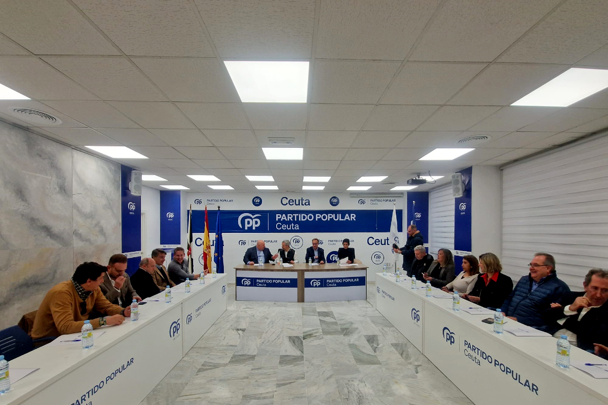 Encuentro del vicesecretario de Economía del PP con empresarios ceutíes _ Laura Ortiz