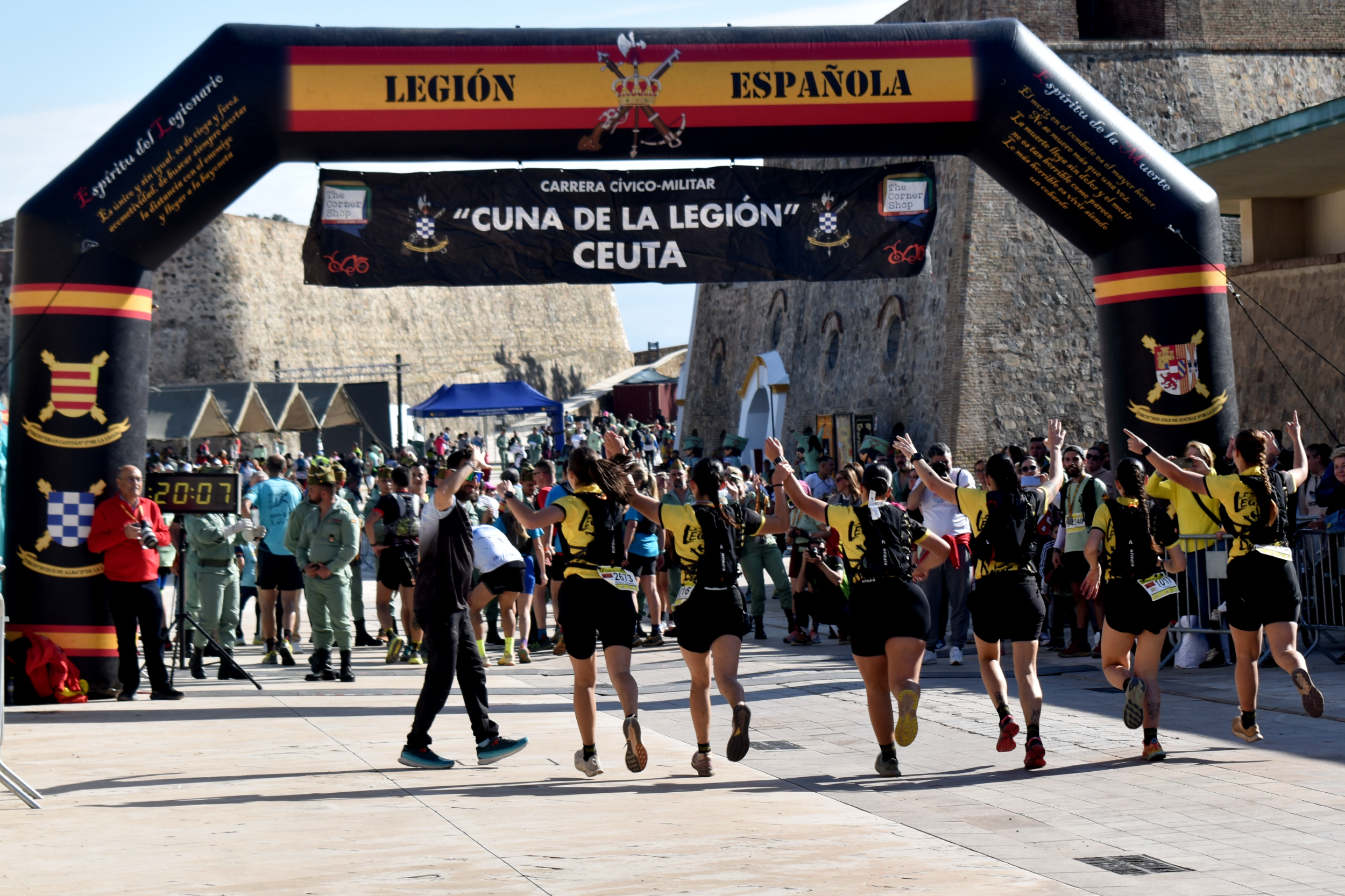 El equipo femenino del Tercio Duque de Alba debuta con un bronce en la Cuna de la Legión. Foto: Rafa Báez