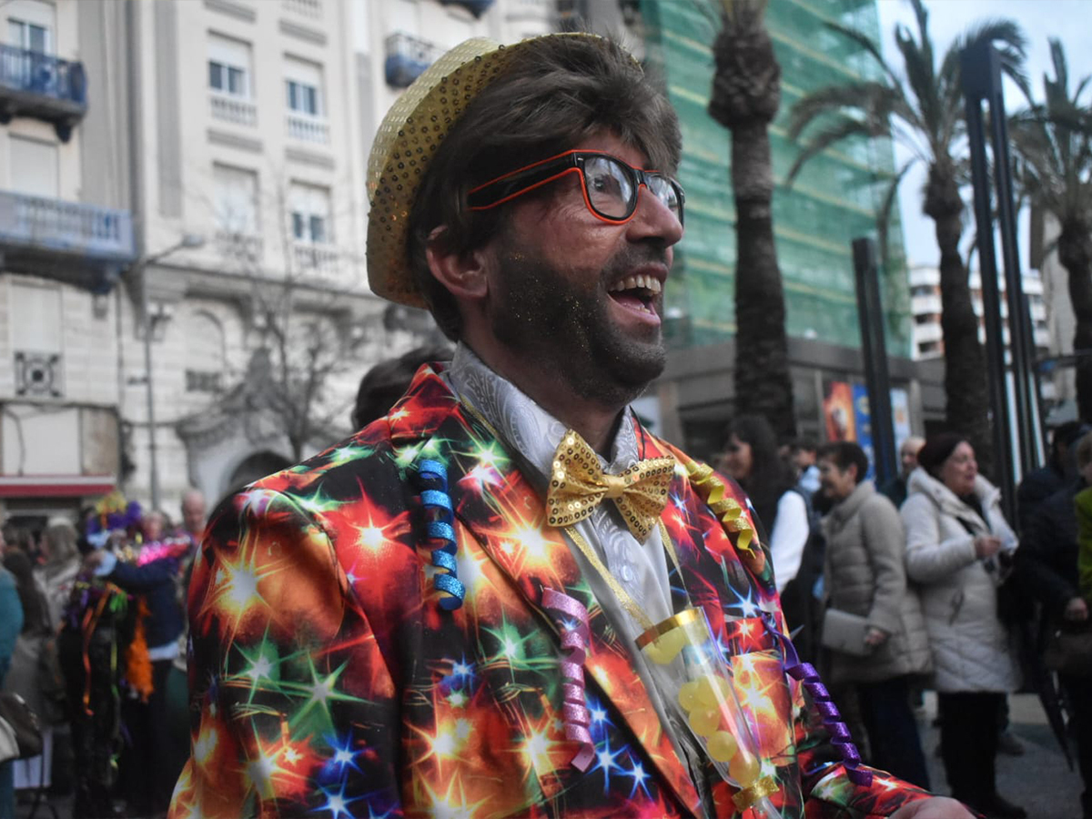 Pasacalles del Bingo de los Popi / Rafa Báez
