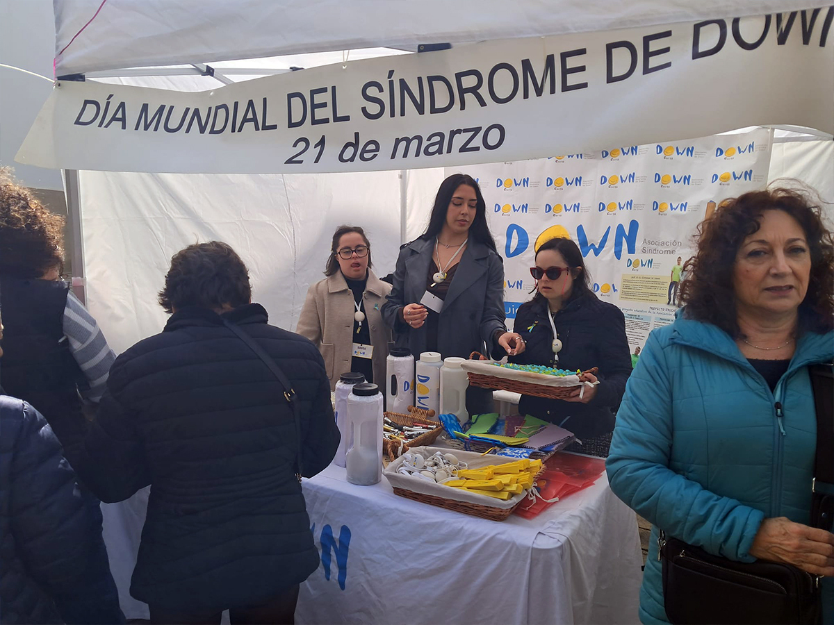 Lectura del manifiesto por el Día Mundial del Síndrome de Down 7 César Martín