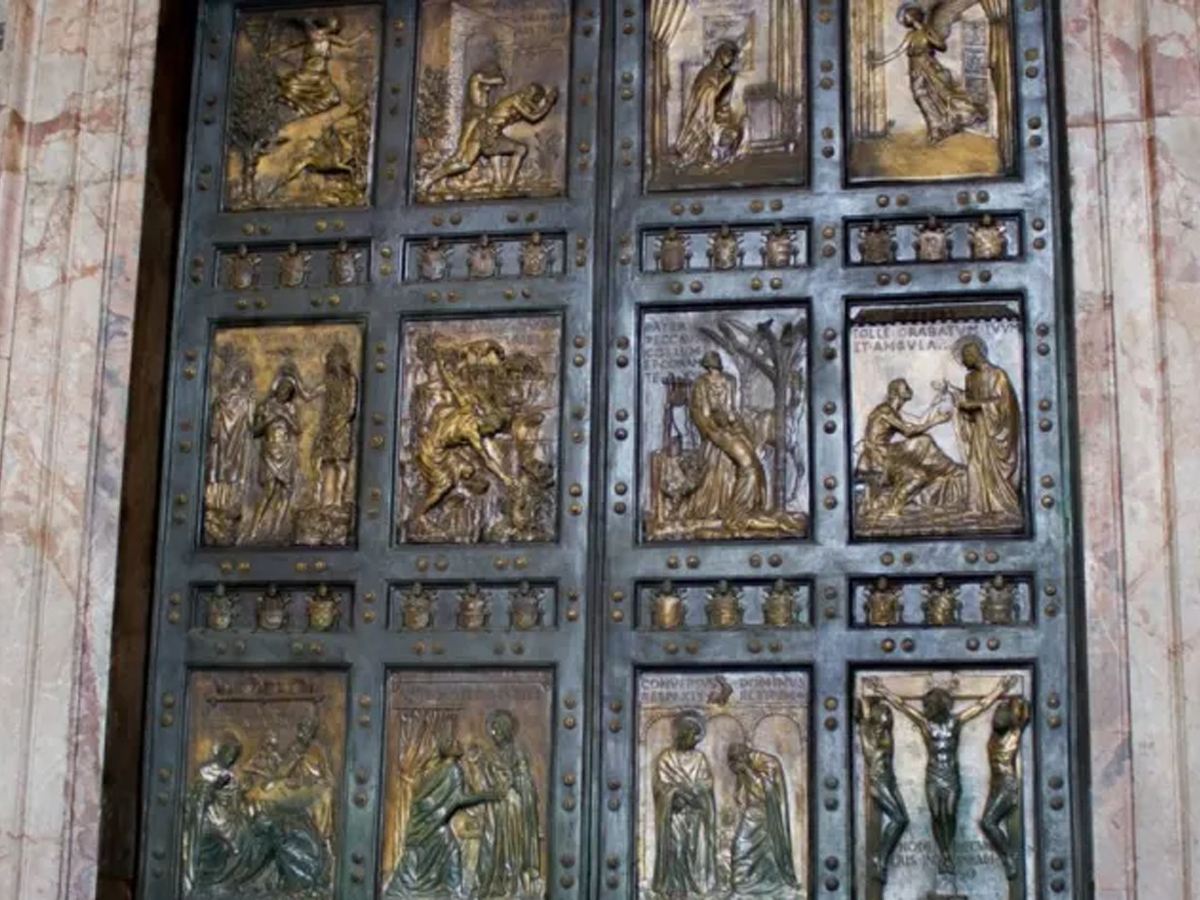 Puerta de los Milagros