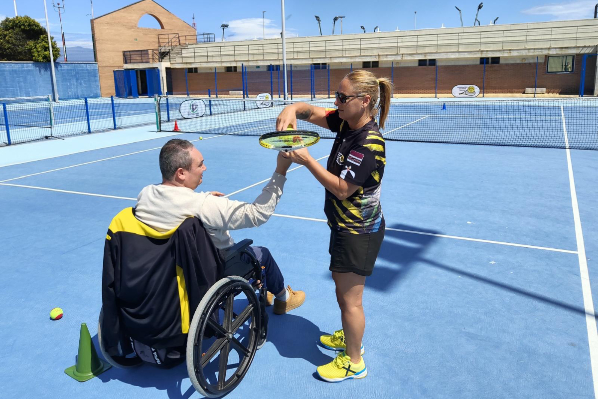 Jornada de tenis inclusivo / Cedida