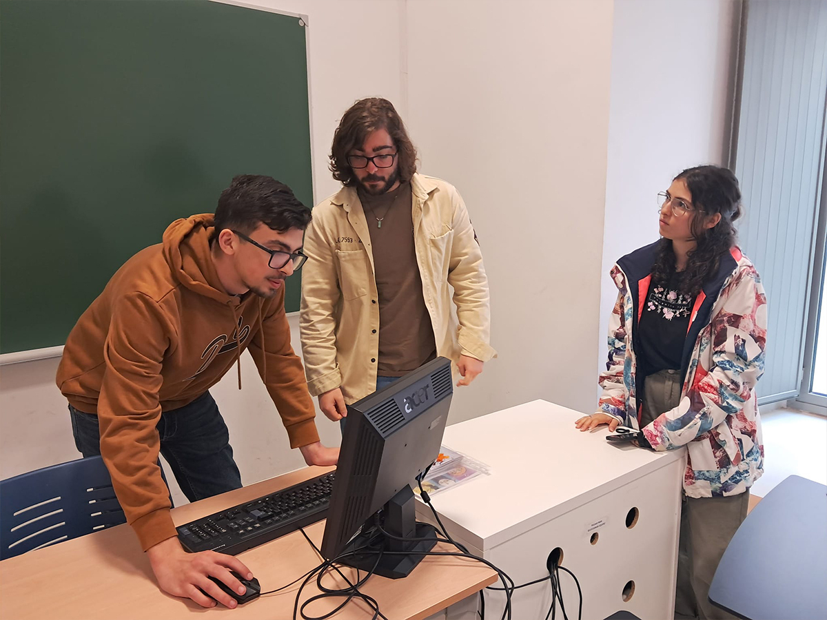 Jornadas Erasmus en el Campus Universitario / César Martín