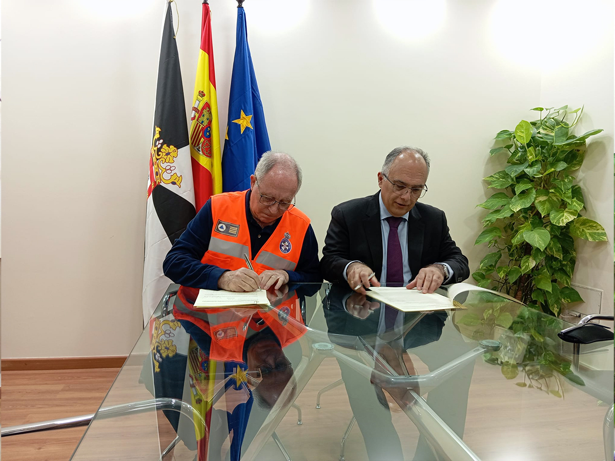 Firma de la renovación del Convenio de Protección Civil