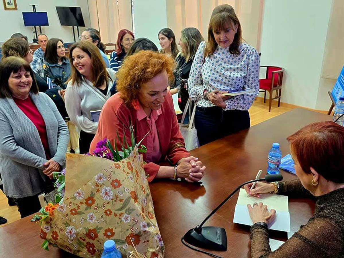 Presentación del libro de Edith Rivas en Melilla
