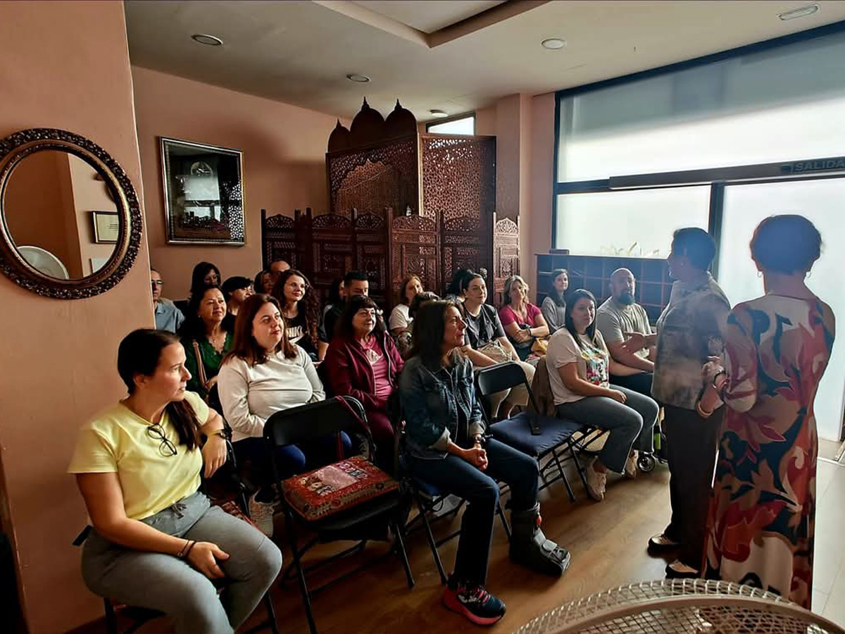 Sesión de coaching en el templo Hindú de Melilla por Edith Rivas