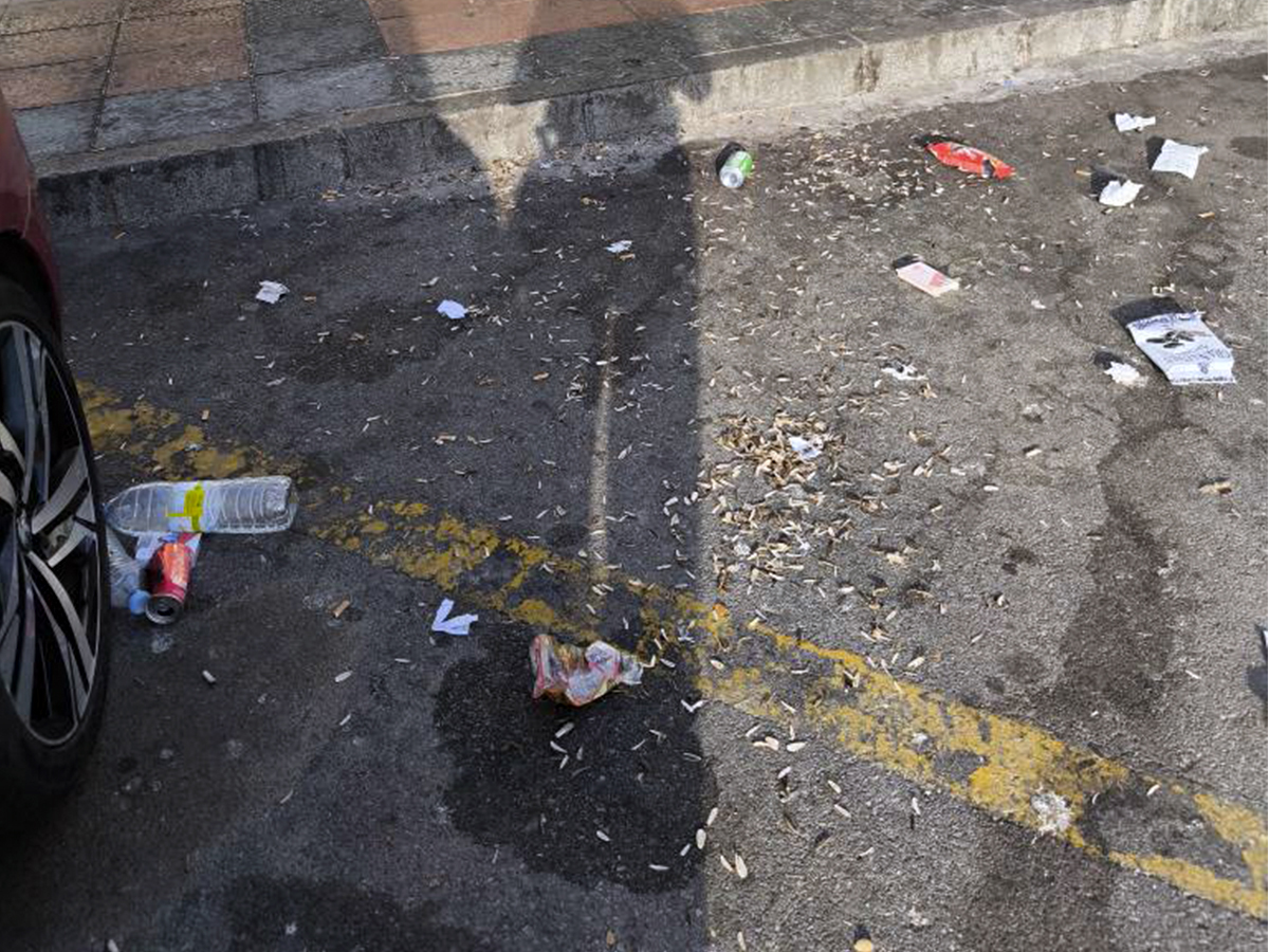 Denuncia de incivismo en el Polígono