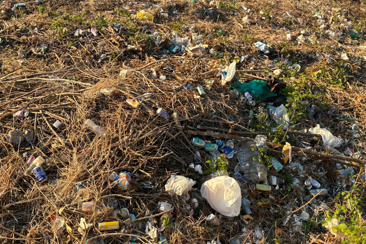 Acumulación de basura en San Antonio / Alma Palomino