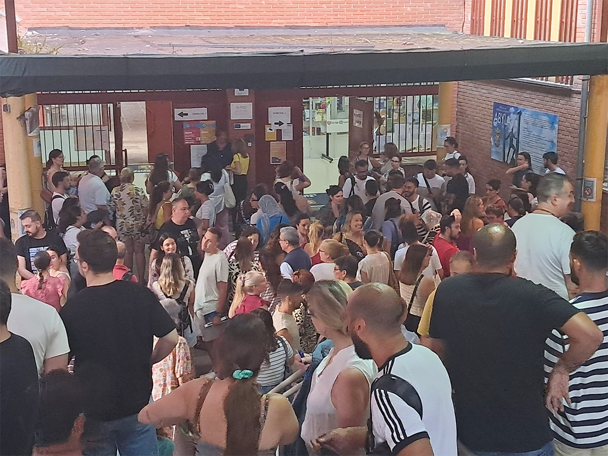Oposiciones docentes 2025 / César Martín