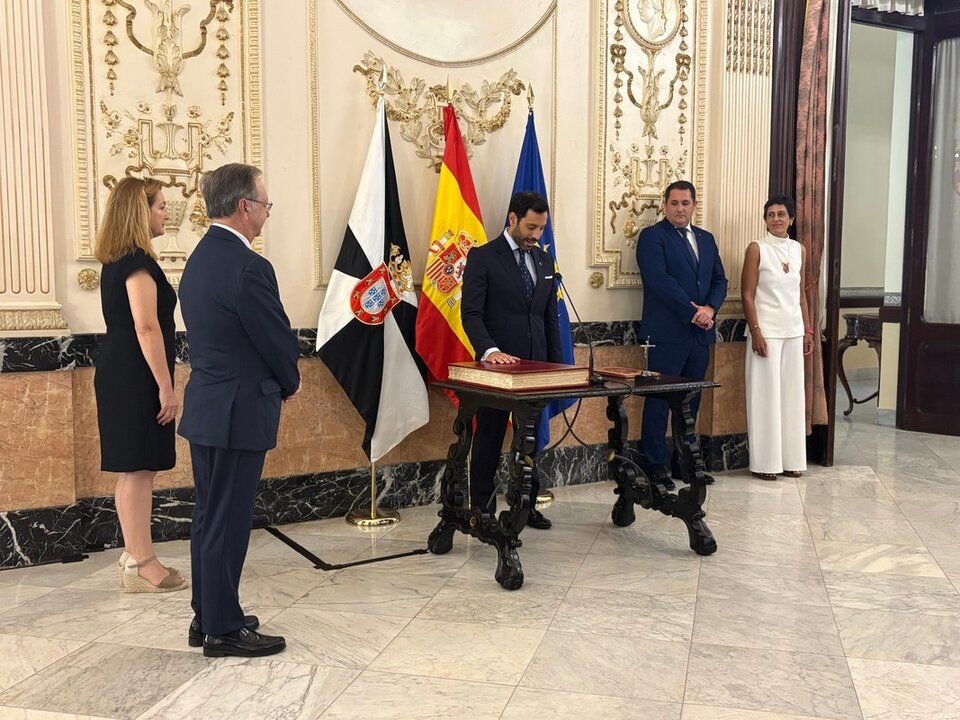 Toma de posesión Peñalver como consejero / Alma Palomino