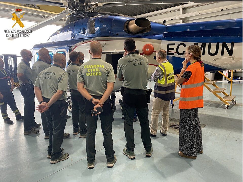 Formación de los operativos del GEAS en el Helipuerto