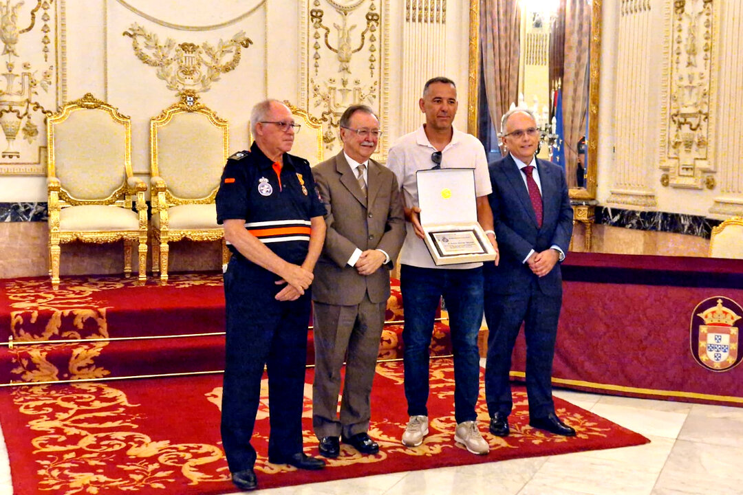 Reconocimiento a los voluntarios de Protección Civil que acudieron a Valencia tras la DANA / Laura Ortiz