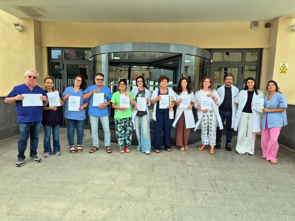 Concentración de médicos en el Centro de Salud del Tarajal