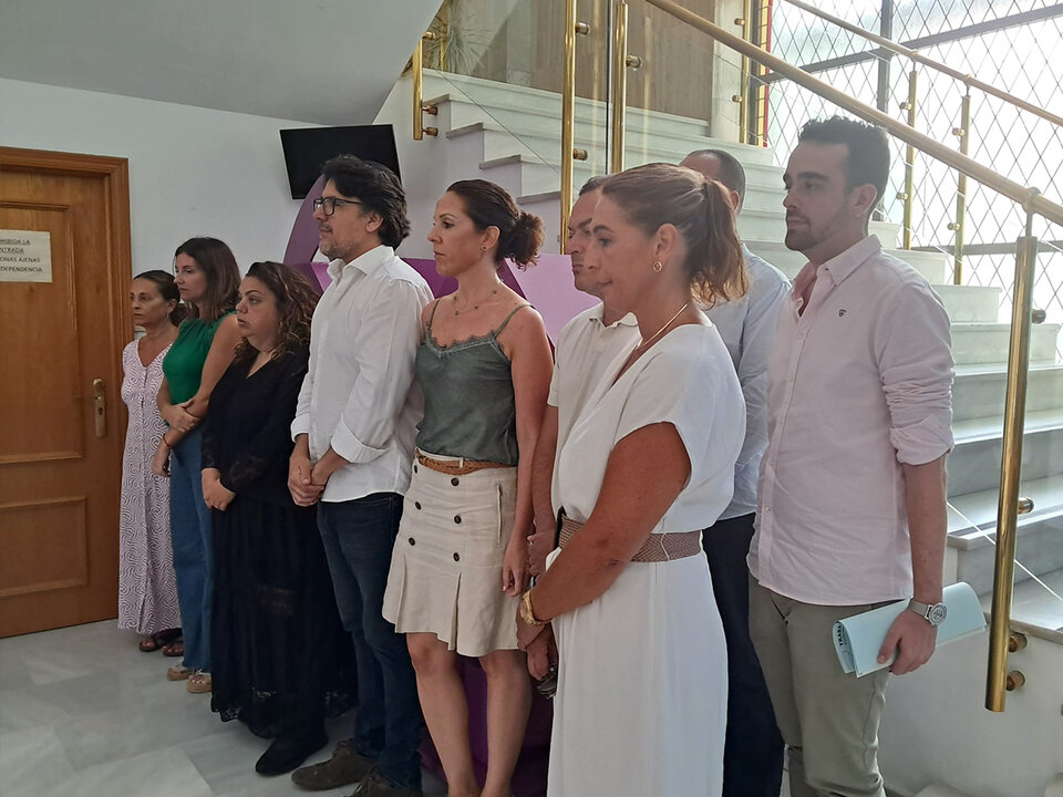 Minuto de silencio en la Delegación del Gobierno / César Martín