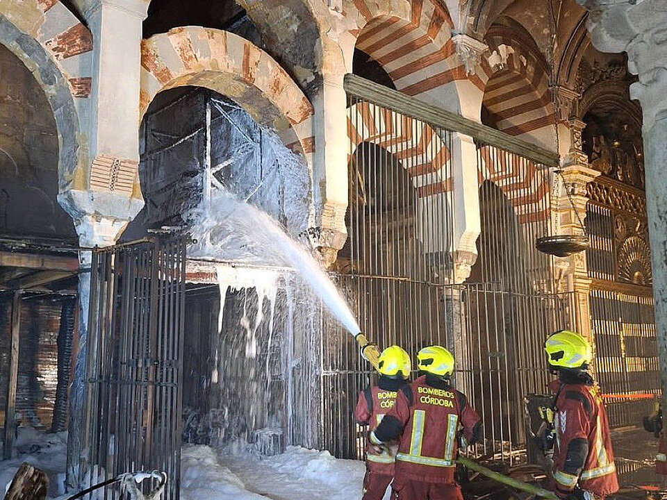 INCENDIO EN LA MEZQUITA DE CORDOBA 2