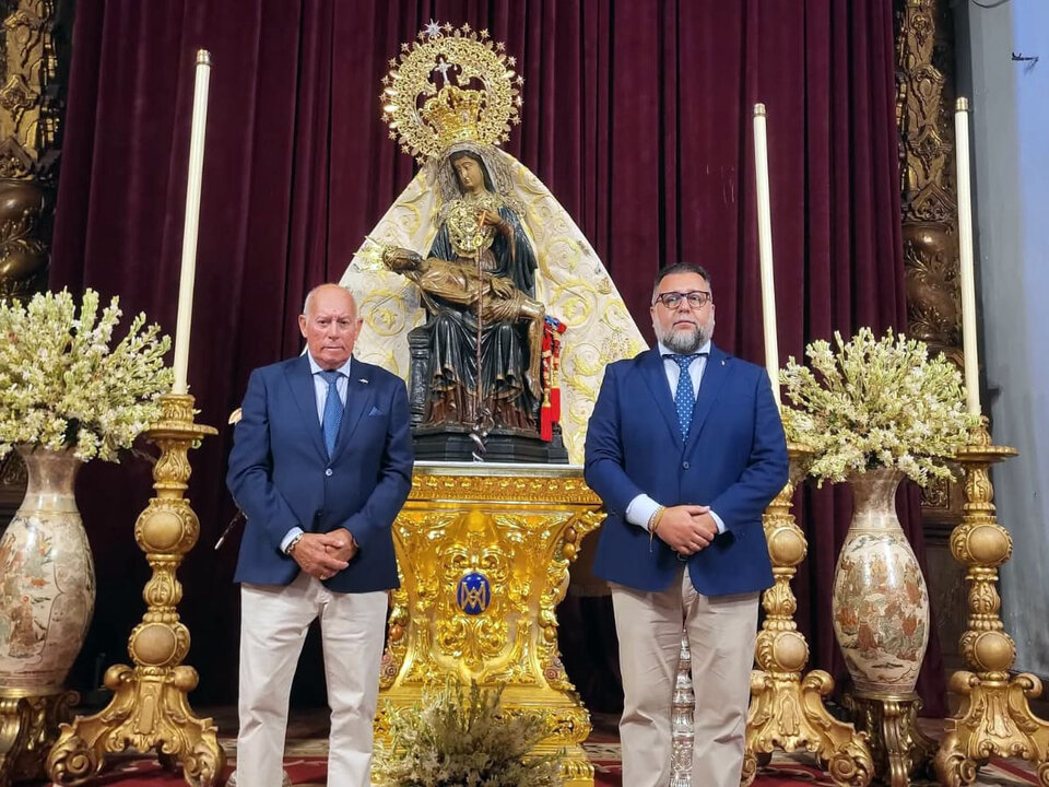 Visita de la Casa de Ceuta en Melilla a la ciudad durante las fiestas patronales