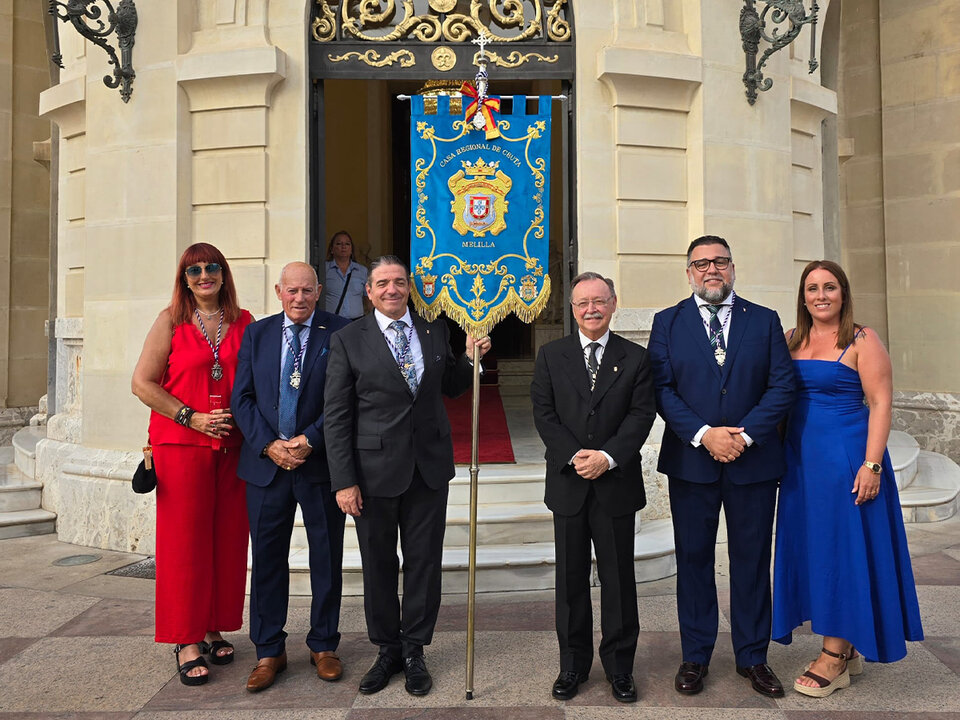 Visita de la Casa de Ceuta en Melilla a la ciudad durante las fiestas patronales