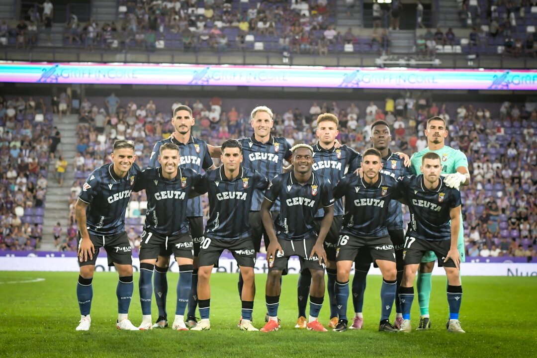 Once inicial de la AD Ceuta FC en el debut en Liga Hypermotion ante el Real Valladolid 