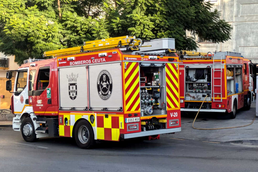 Incendio Grupos El Rocío / Rafa Báez