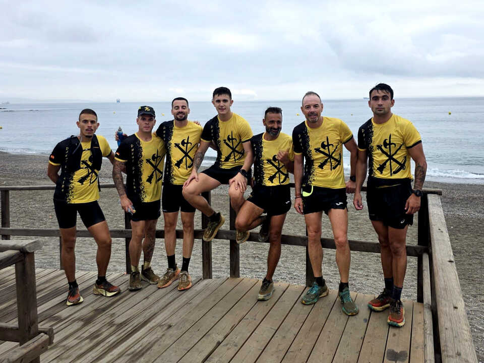 El equipo del Tercio Duque de Alba 2º de La Legión, a por todas en La Desértica de Almería  (1)