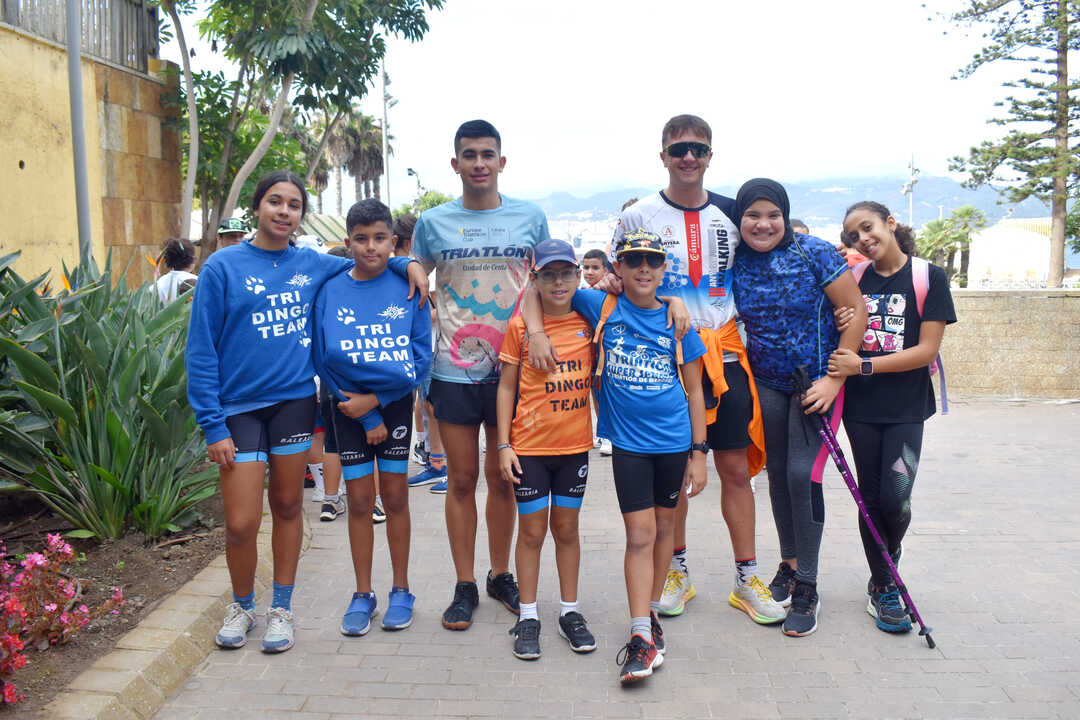 Cerca de 50 jóvenes se inician en el senderismo de la mano de la Federación de Deportes de Montaña y Escalada. Foto: Rafa Báez