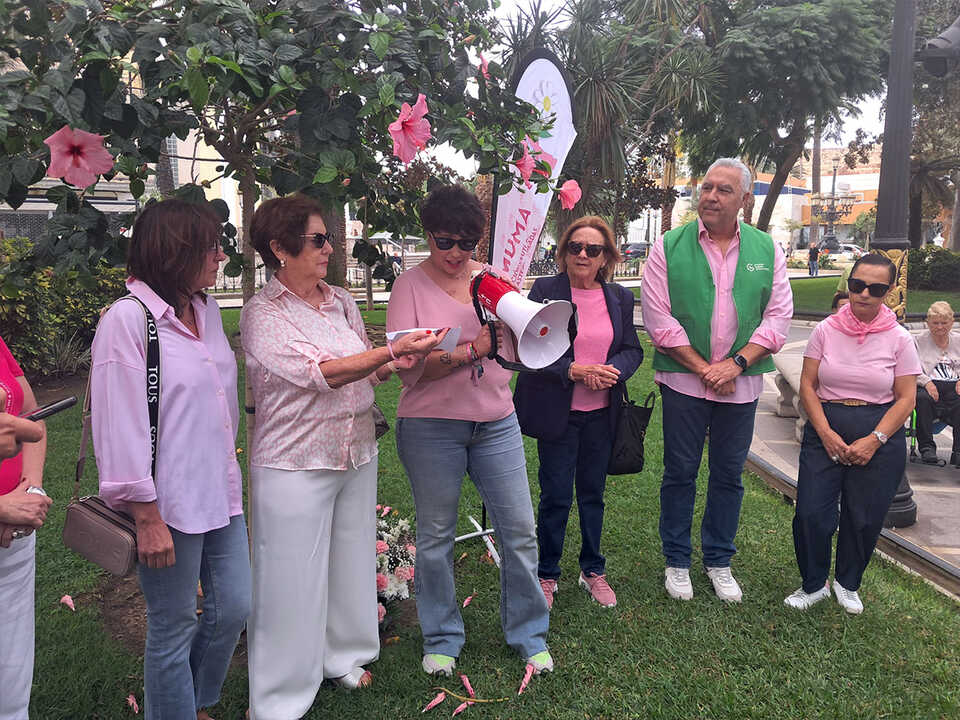 Acto por el Día internacional del Cáncer de mama / César Martín