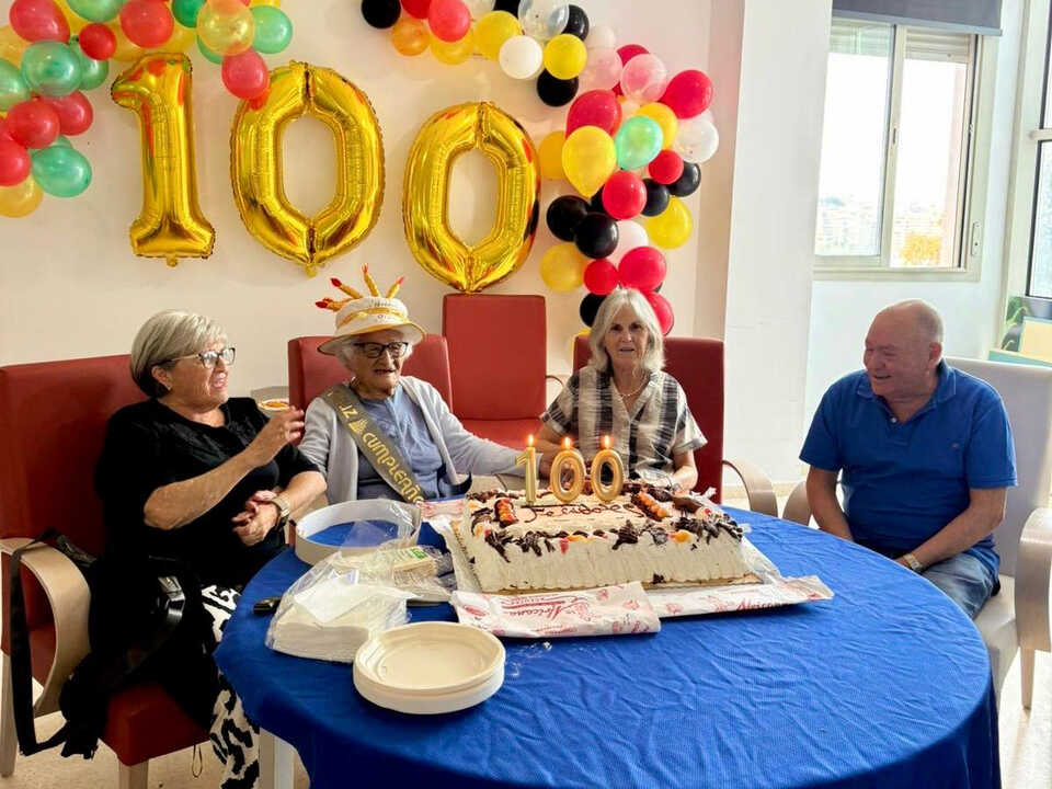 Cumpleaños de Isabel Hernández, la "centenaria de Gerón