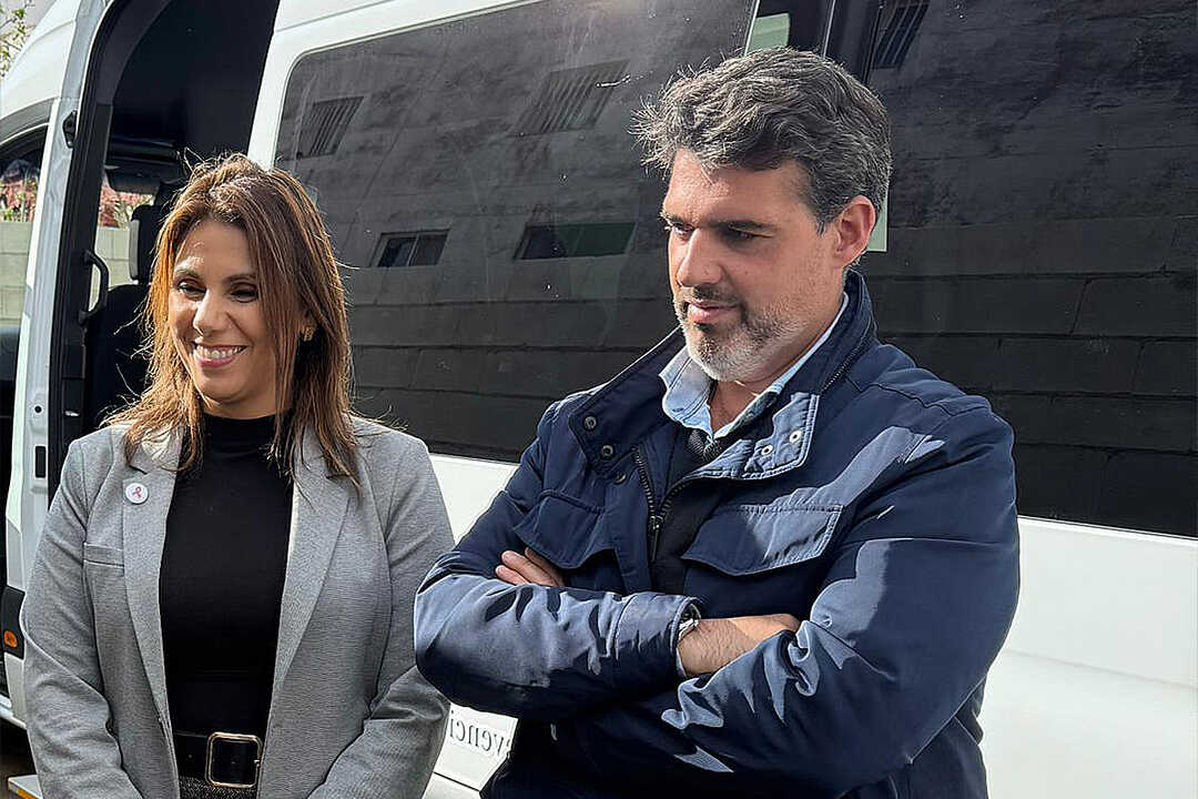 Nabila Benzina en la presentación del nuevo vehículo adaptado de la Fundación Gallardo