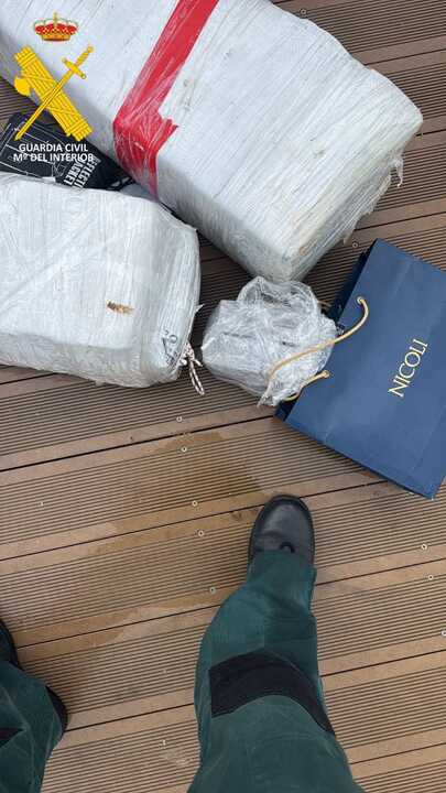 La droga se encontraba en un doble fondo habilitado en la embarcación / Guardia Civil