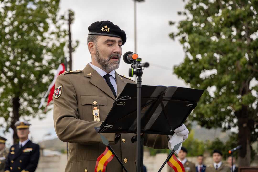 Alocución teniente coronel Martel. Acuartelamiento Coronel Galindo. Foto: COMGECEU