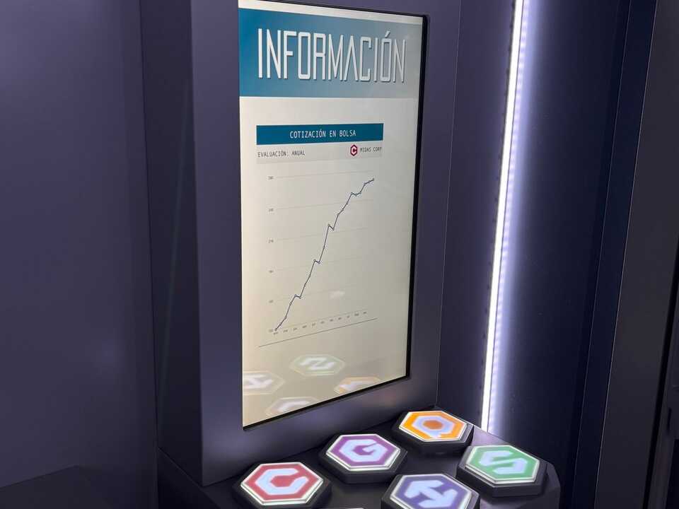 Del aula a Marte: sí enseñan a los jóvenes de FP a manejar el dinero jugando a un escape room