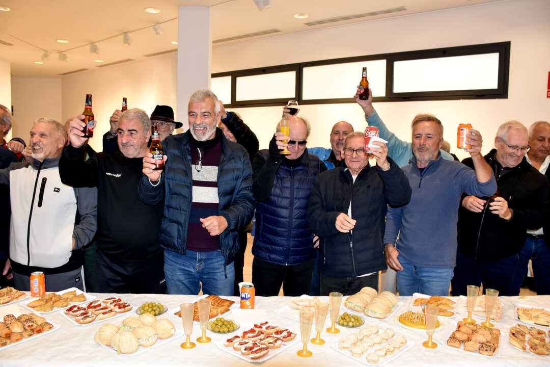Fiesta de Navidad de los jugadores de 'Fútbol Andando' de la RFFCE